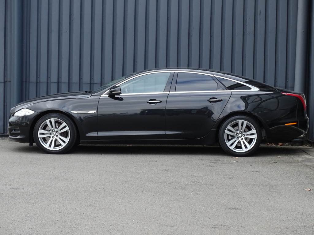 Jaguar Xj 3.0 v6d luxury | dubbel pano | 19"