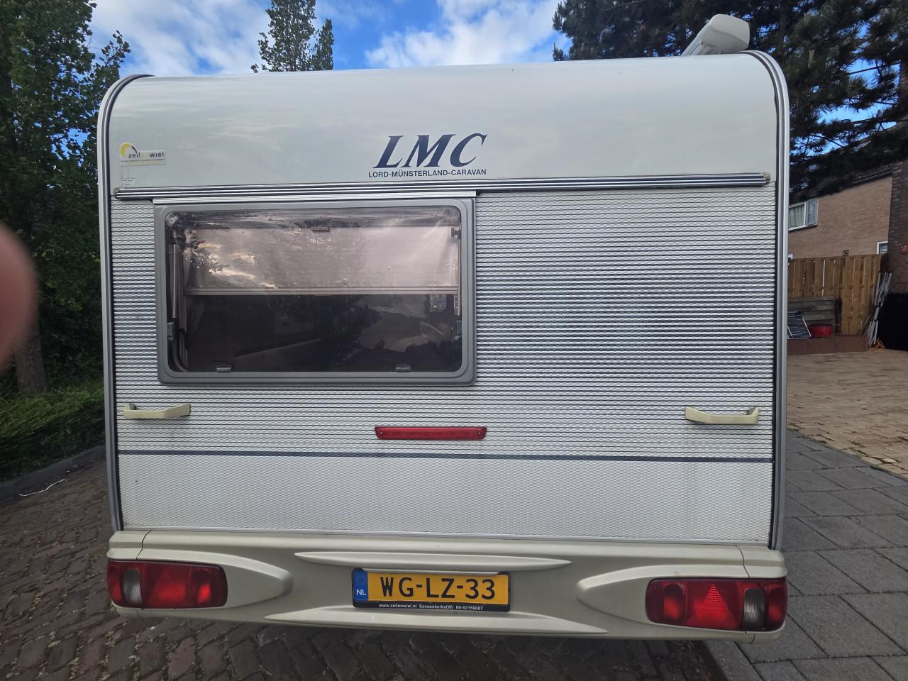 Lmc dominant 530-frans bed met voortent,mover,vaste luifel