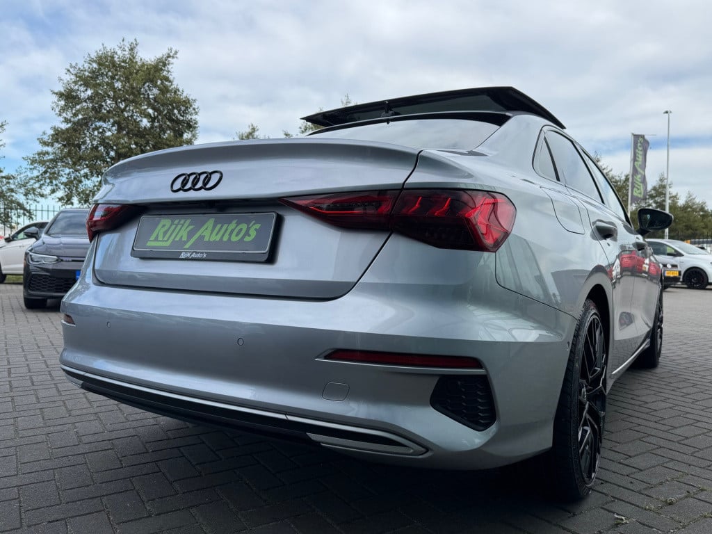 Audi A3 limousine 35 tfsi * matrix led * leer * panoramadak * trekhaak