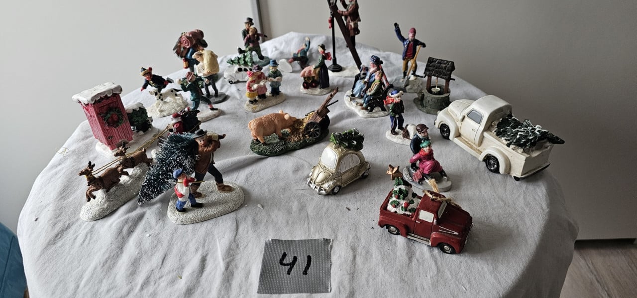 Compleet Kerstdorp met accessoires (advertentie 3 van 3)