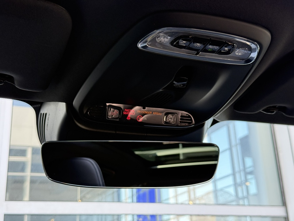 Volvo V60 v60 t6 340pk r-design| panodak| adap.cruise| 360camera| hud| key