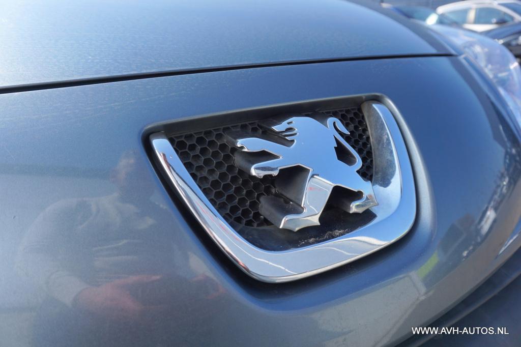 Peugeot 207 1.4-16v xr