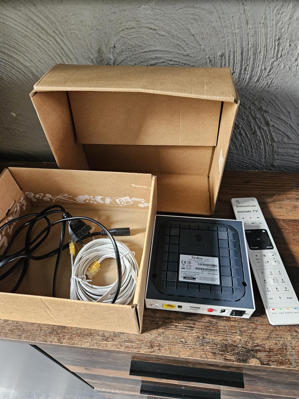 Swisscom TV-Box (IP1200) met afstandsbediening