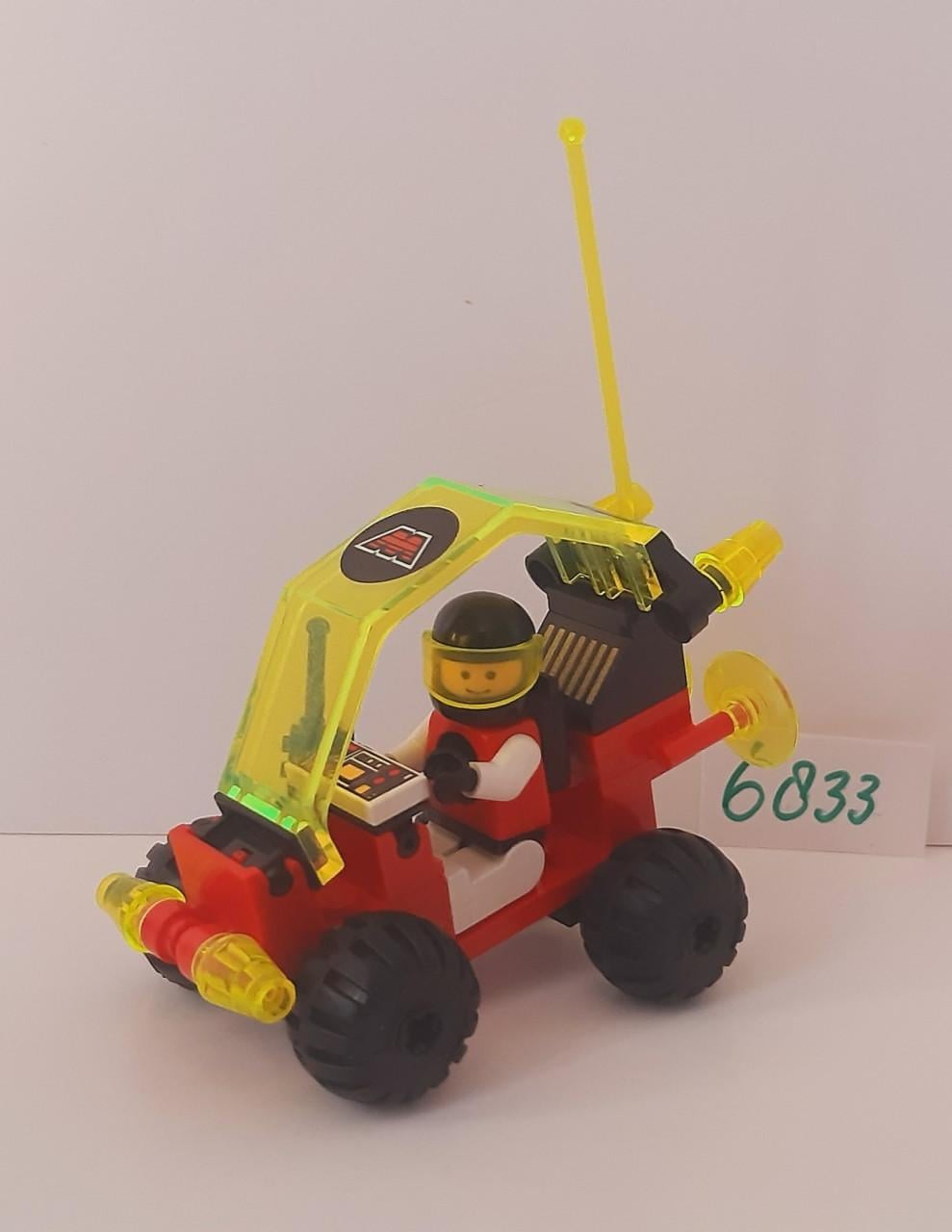 Lego Space M-Tron 6833: Beacon tracer.