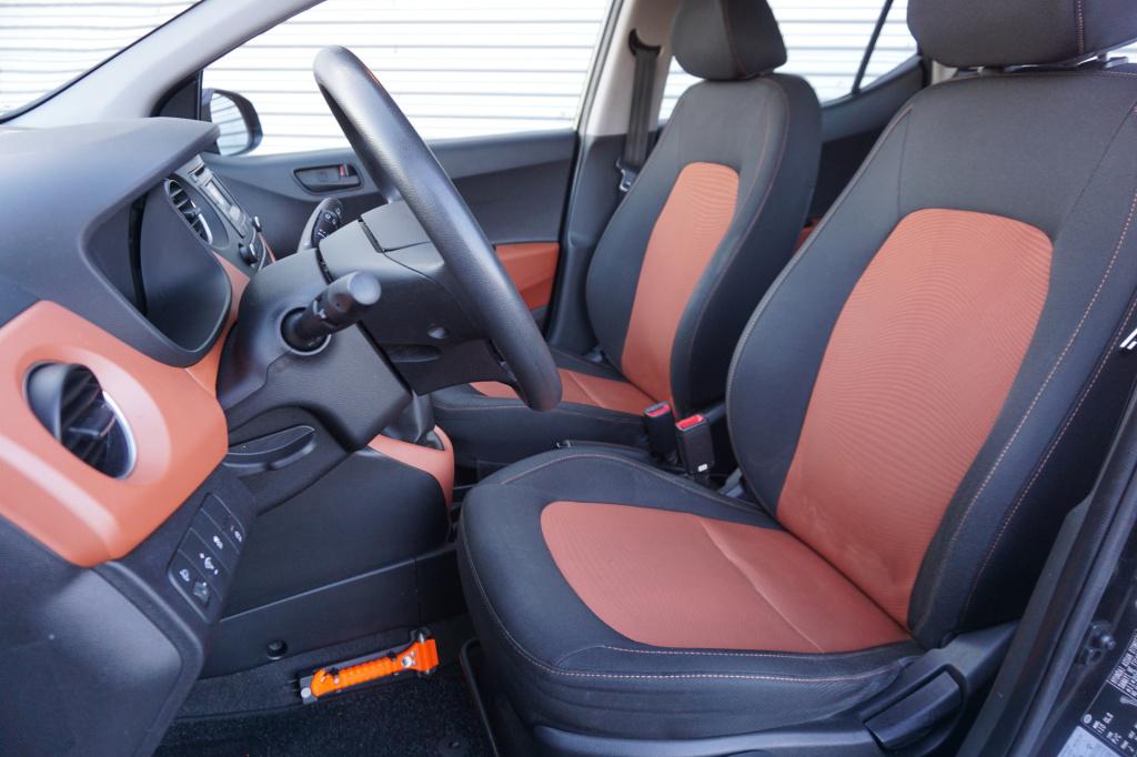 Hyundai I 10 1.0i i-motion comfort plus airco / elektr. ramen / nap