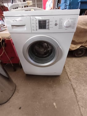 Wasmachine, merk Bosch.  GERESERVEERD