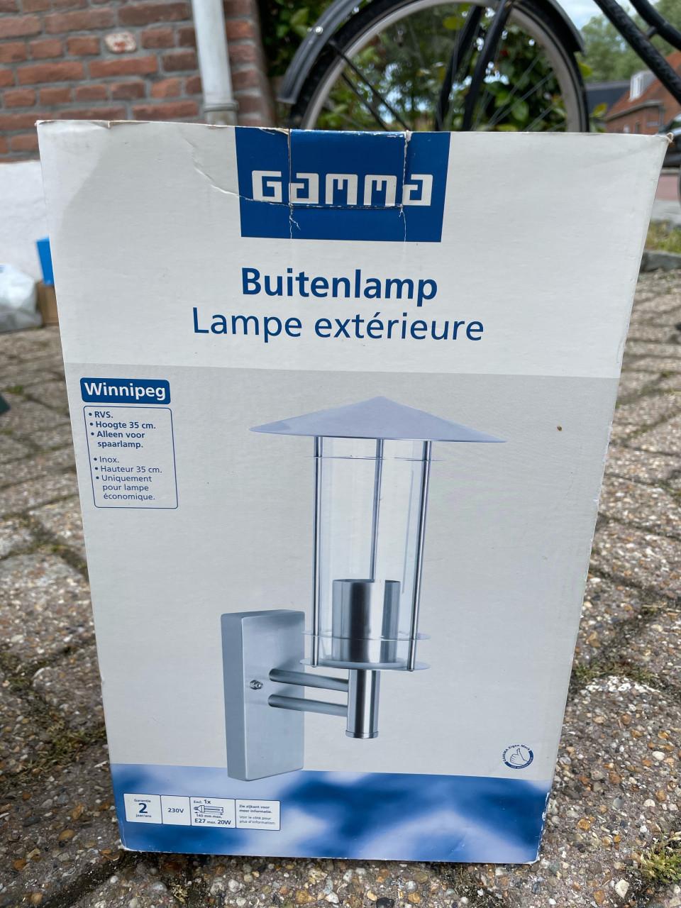 2 nieuwe buitenlampen