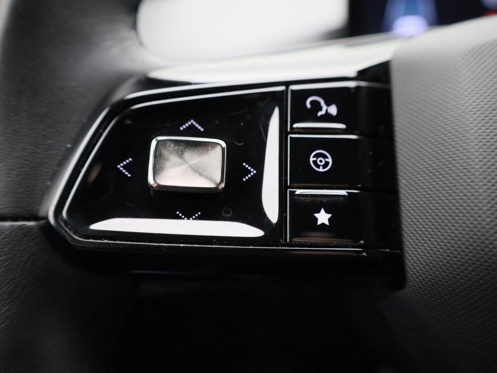 MG Mg4 long range 64kwh luxury | navi | led koplampen | 360 camera | stoelv