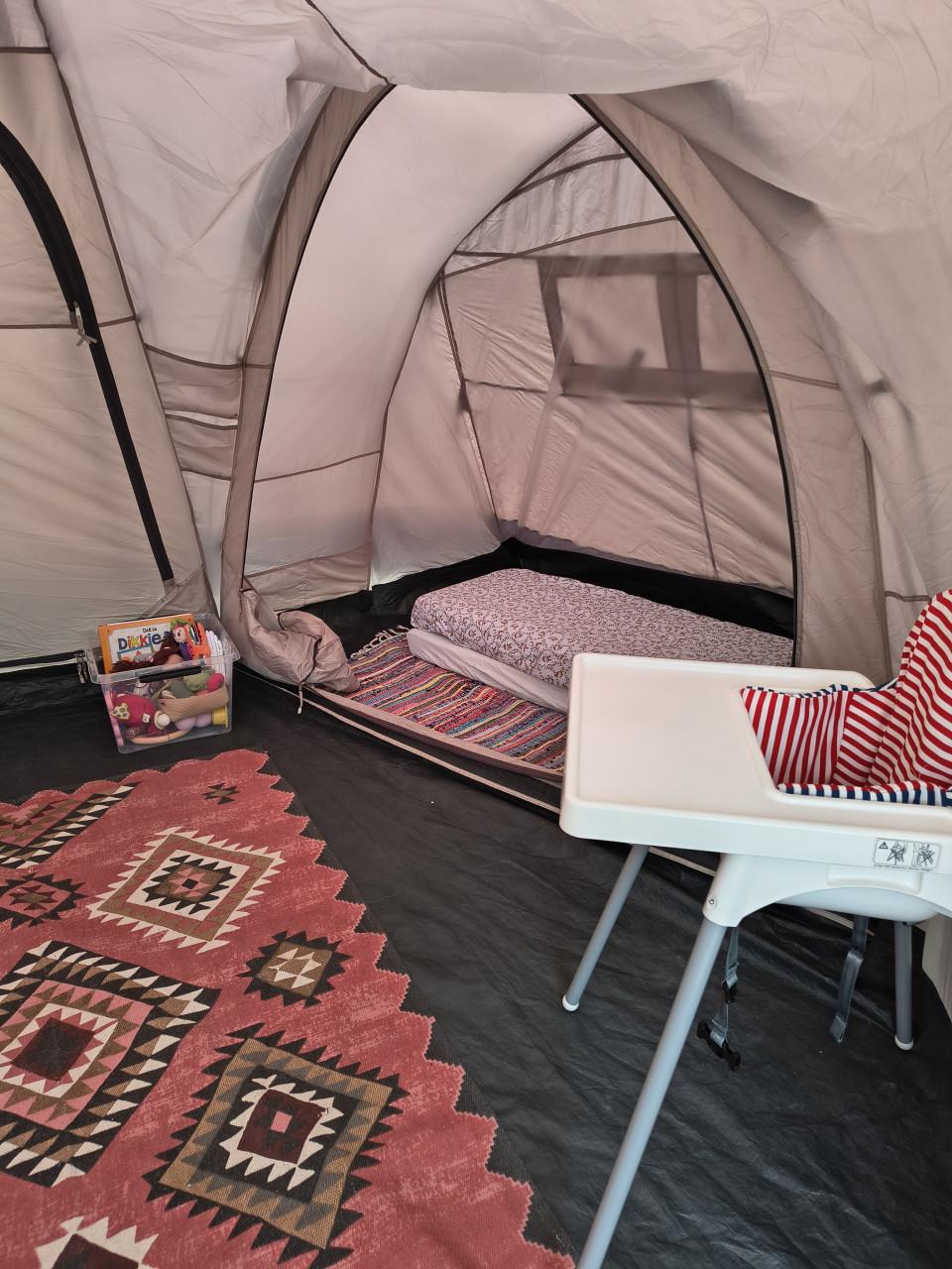 Prachtige 4-persoonstent met leefruimte van Wildebeast- tent