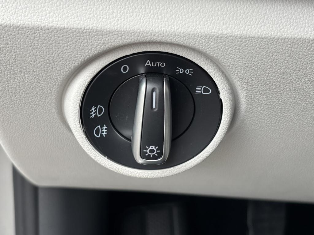 Volkswagen UP! 1.0 60pk up! beats| camera|stoelverwarming|climate|rijklaarp