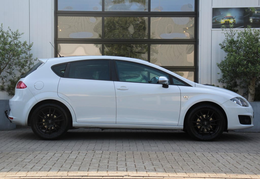 Seat Leon 1.2 tsi copa - leder - schuifkantel - trekhaak - xenon - pdc - na