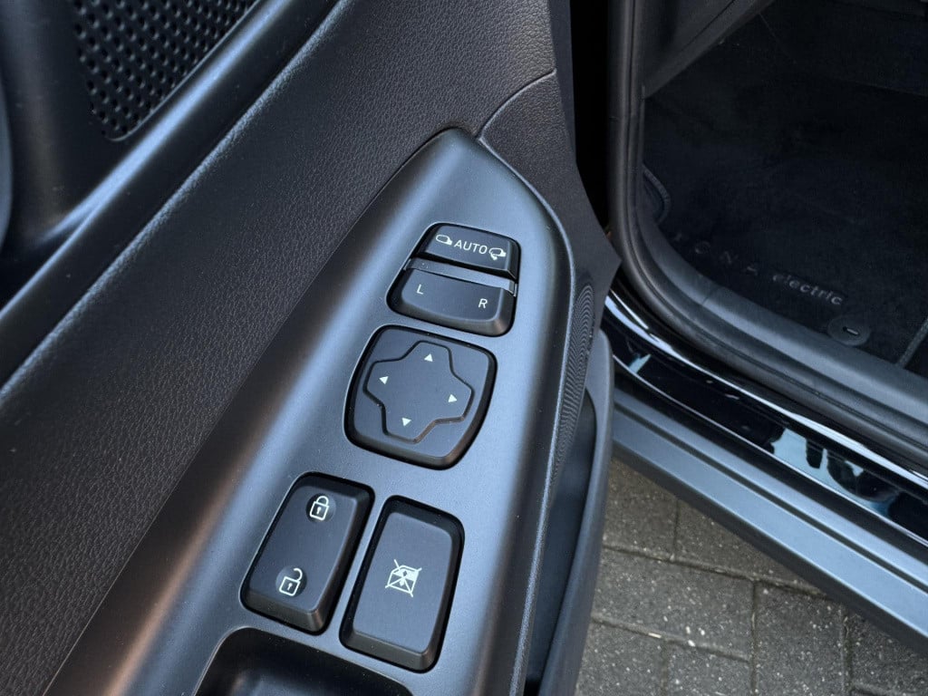 Hyundai Kona ev fashion 64 kwh | navigatie | camera | head-up display | pre