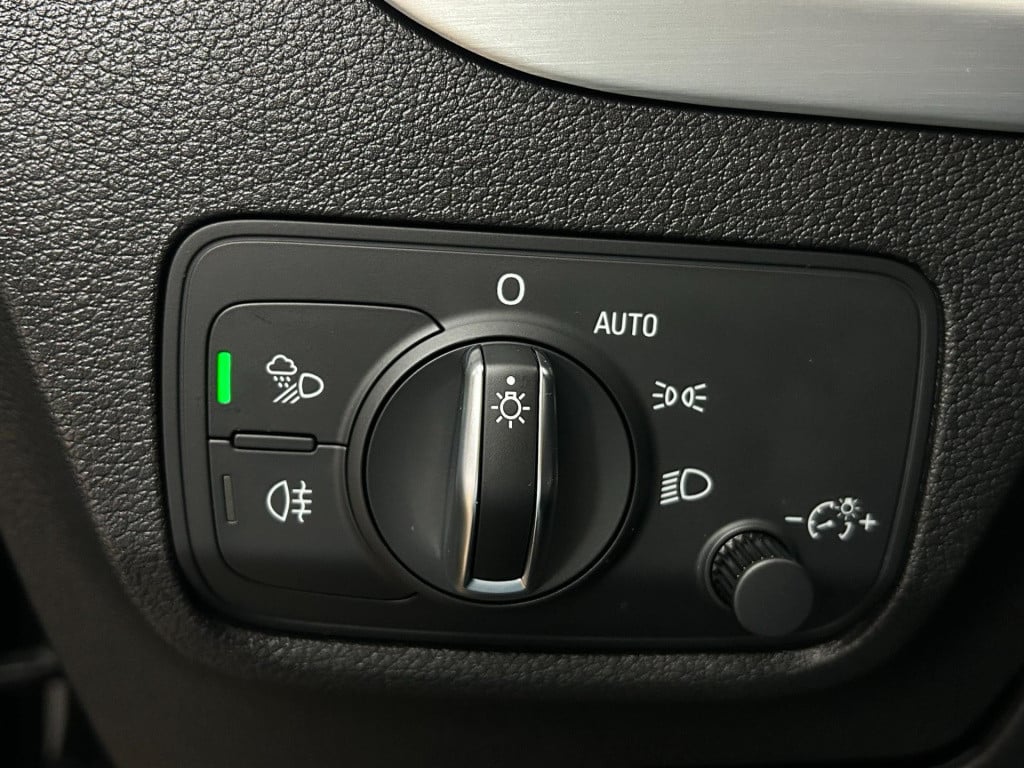 Audi Q2 occasion 1.4 tfsi cod launch edition | airco | stoelverwarming | tw