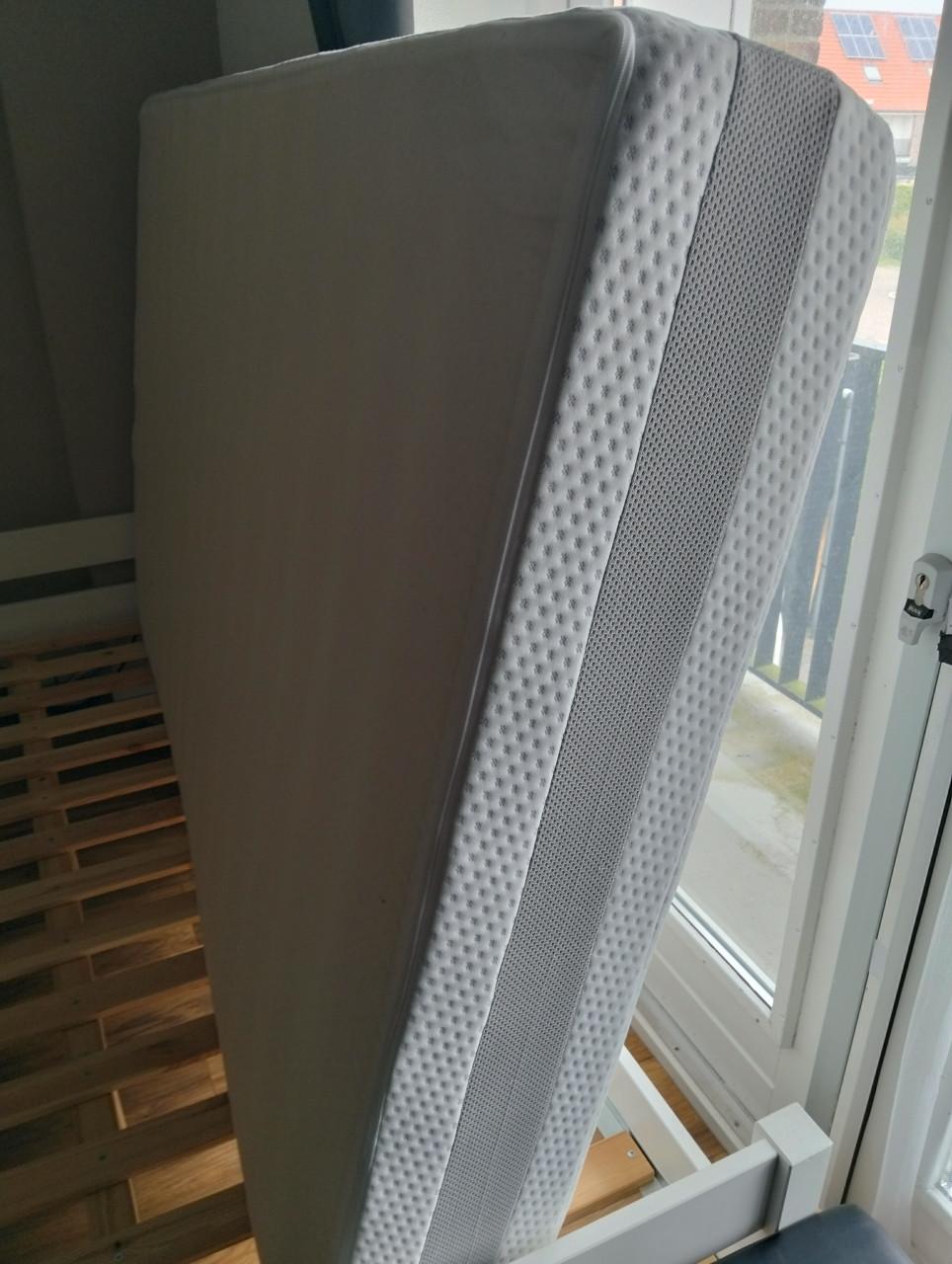Bed + matras