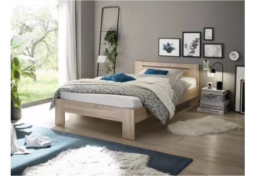 Bed 140 x 200 cm met bodem en tóp koudschuim matras. Korte levertijd
