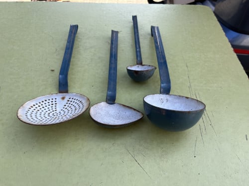 Emaille lepels, melkkan en po