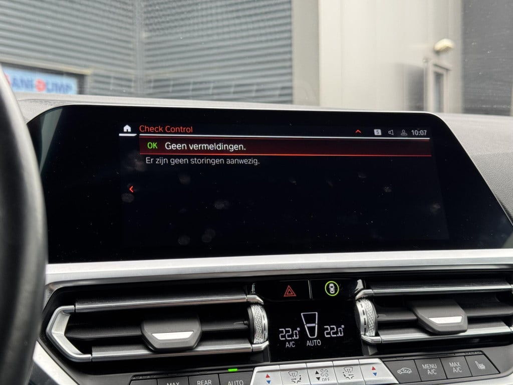 BMW 2-serie coupé 220i high executive m sport pro nl-auto! | carbon pakket 