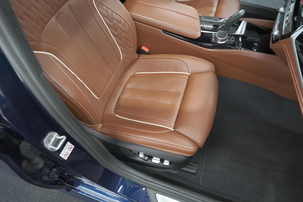 BMW 5 Serie 545e xdrive business edition plus | m sportpakket | driving ass