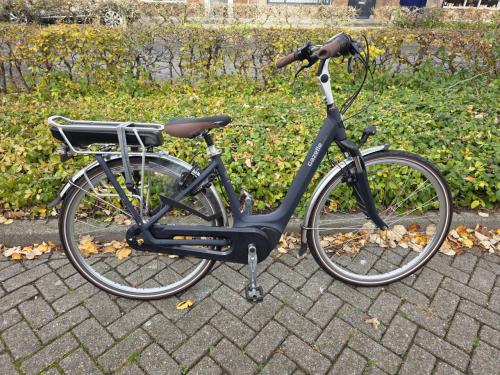 Schitterende Gazelle Orange met Bosch middenmotor