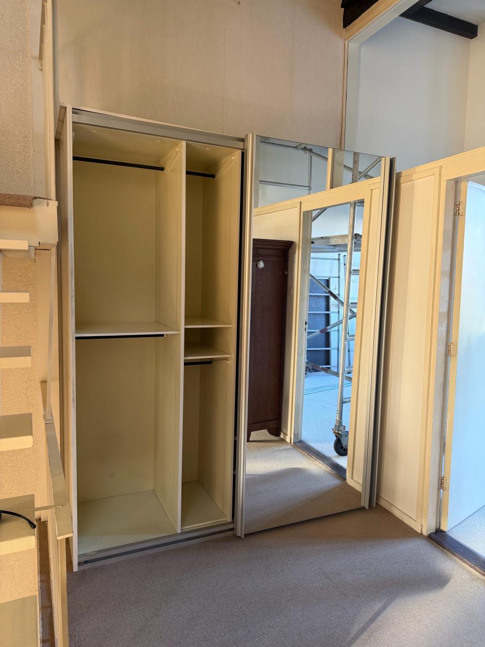 Spiegel kast 190 x 230 cm zelf demonteren vandaag op te halen