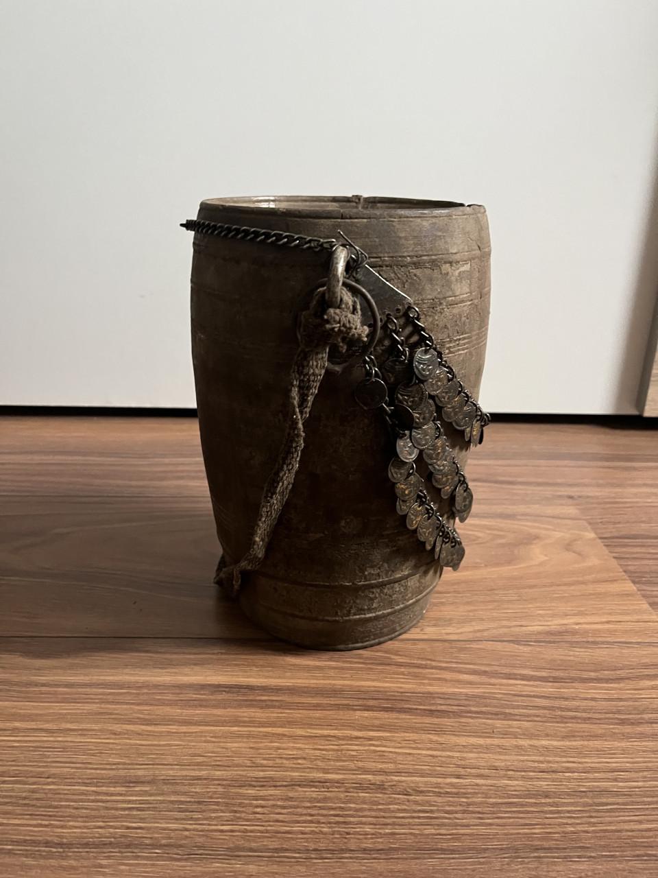 Nepalese pot met ketting 1