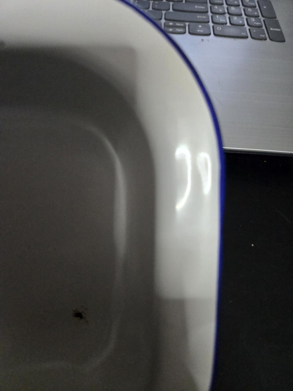 Vintage rechthoekige emaille schaal, wit met een donkerblauwe rand 22 cm