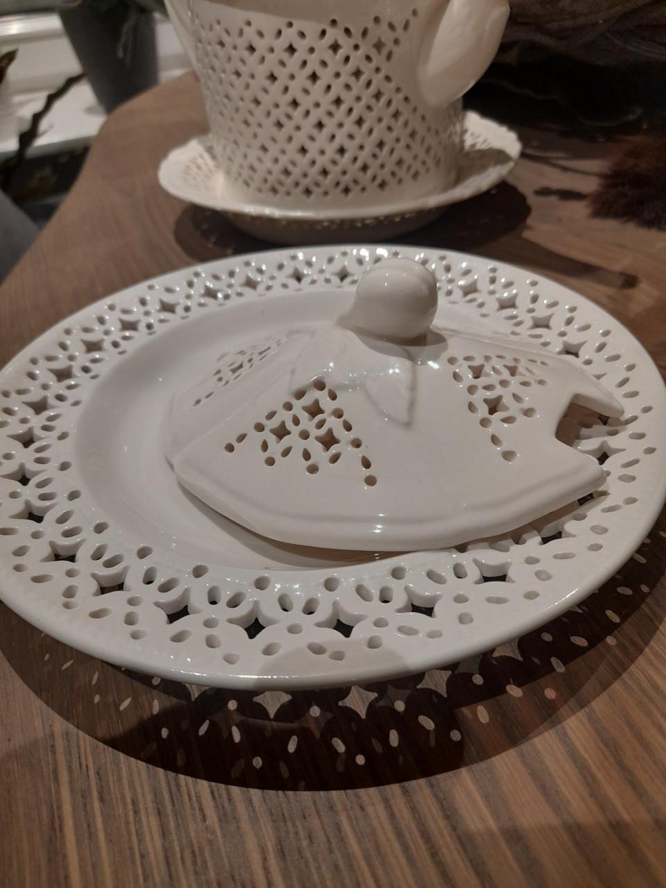 Authentic leedsware  servies (in goede nette staat )