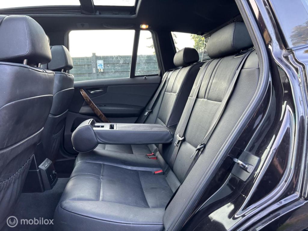 BMW X3 xdrive25i high executive