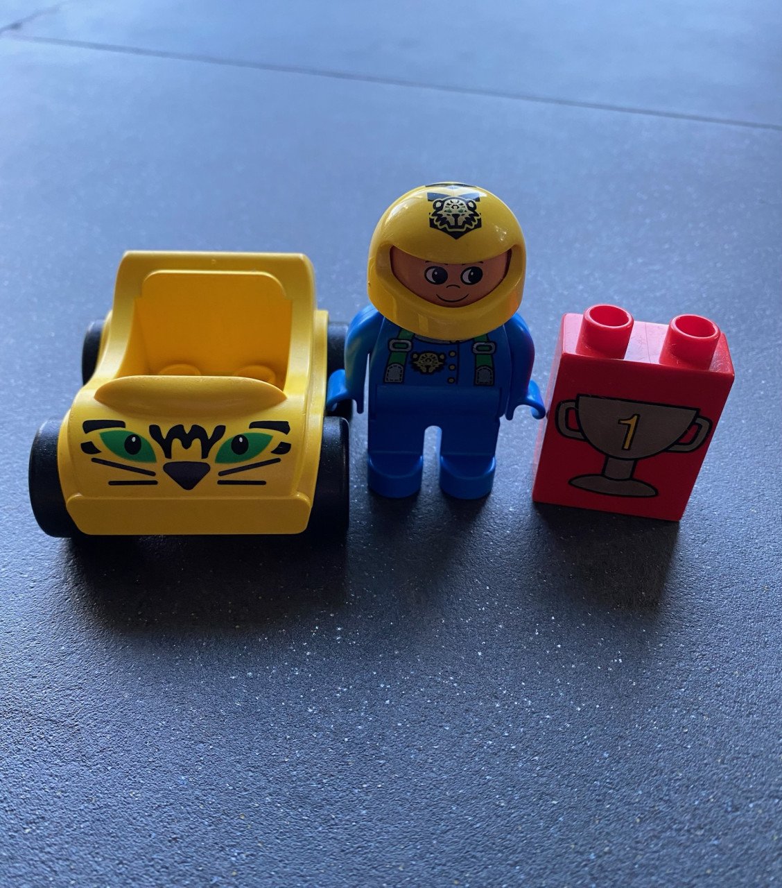 2x Lego Duplo raceauto tijger (compleet) 1404