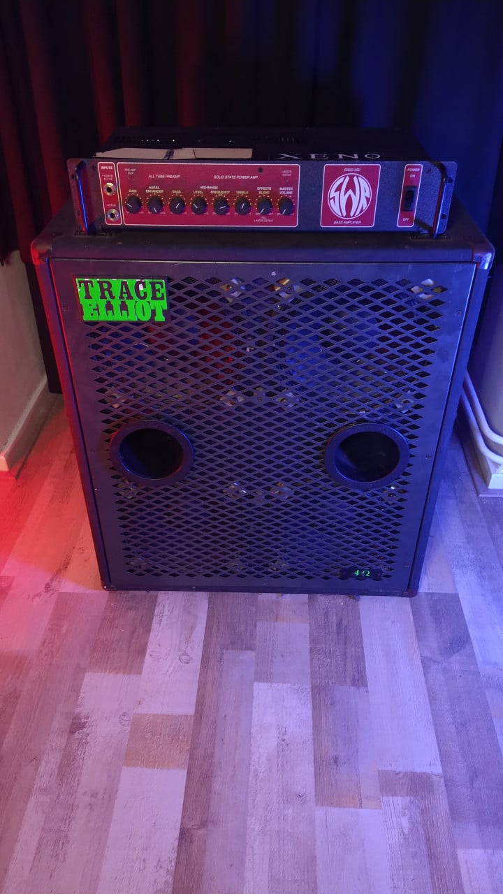 SWR 350 Red Face + Trace Elliot 4x10 Cabinet