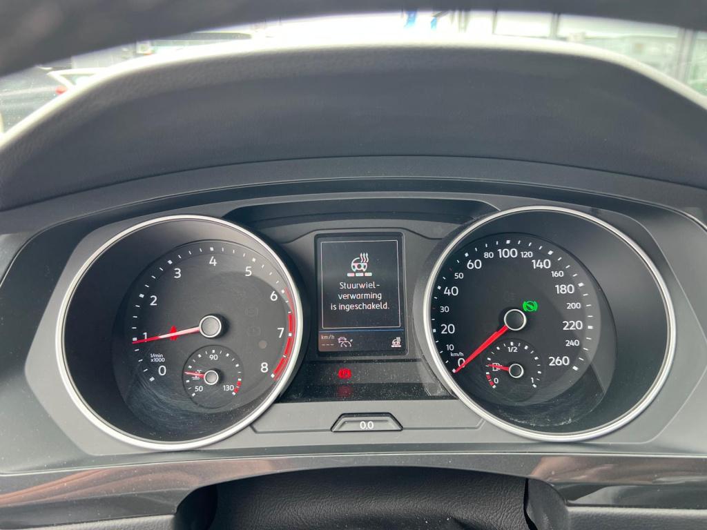 Volkswagen Tiguan 1.5 tsi 150pk dsg life elegance , trekhaak , adaptive cc 