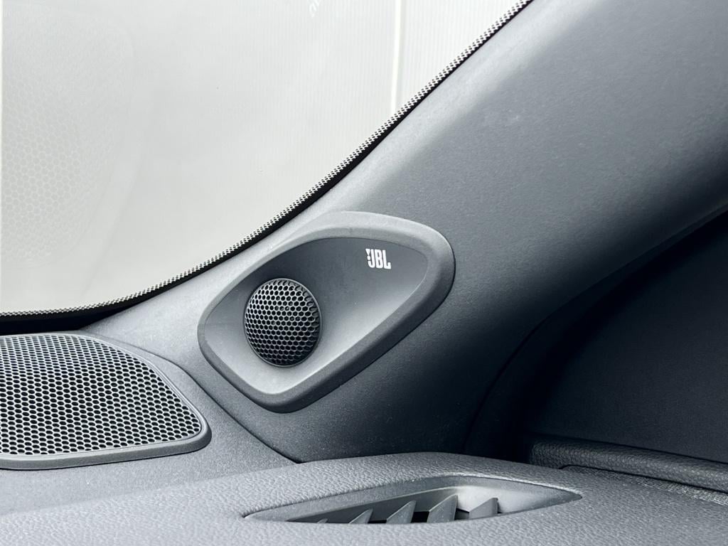 Toyota Yaris 1.5 hyb. executive | nl auto | dealerondehouden | hud | jbl au