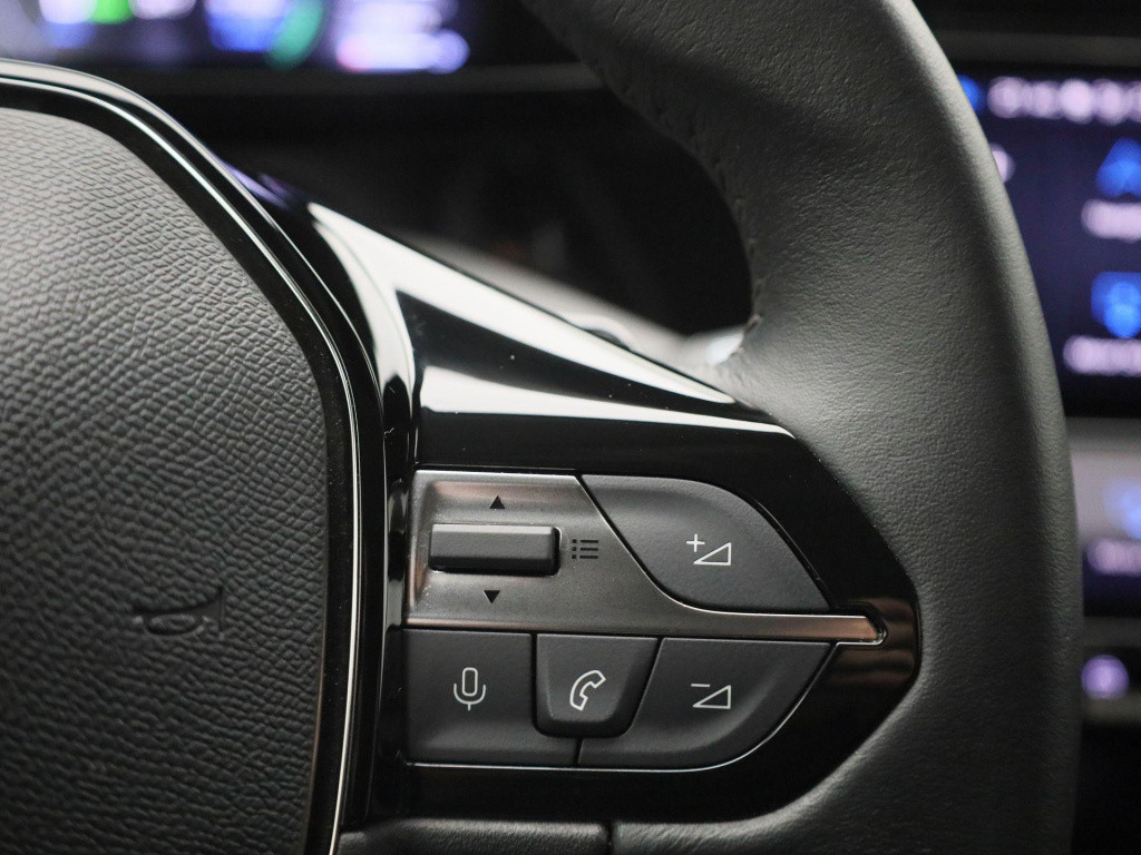 Peugeot 308 1.6 plug-in hybrid 180 allure | navigatie | apple carplay / and
