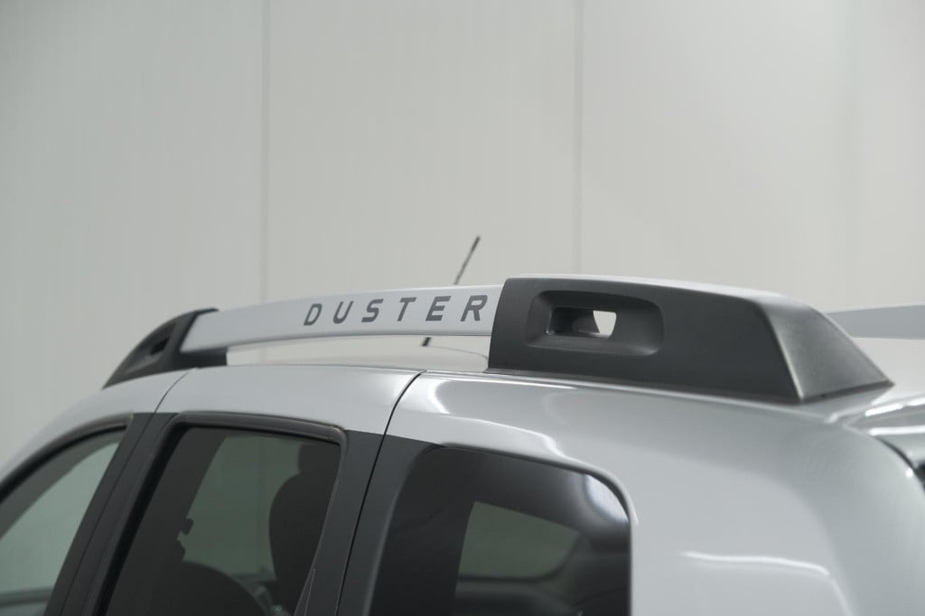 Dacia Duster tce 120 4x2 blackshadow | trekhaak | camera | navigatie | park