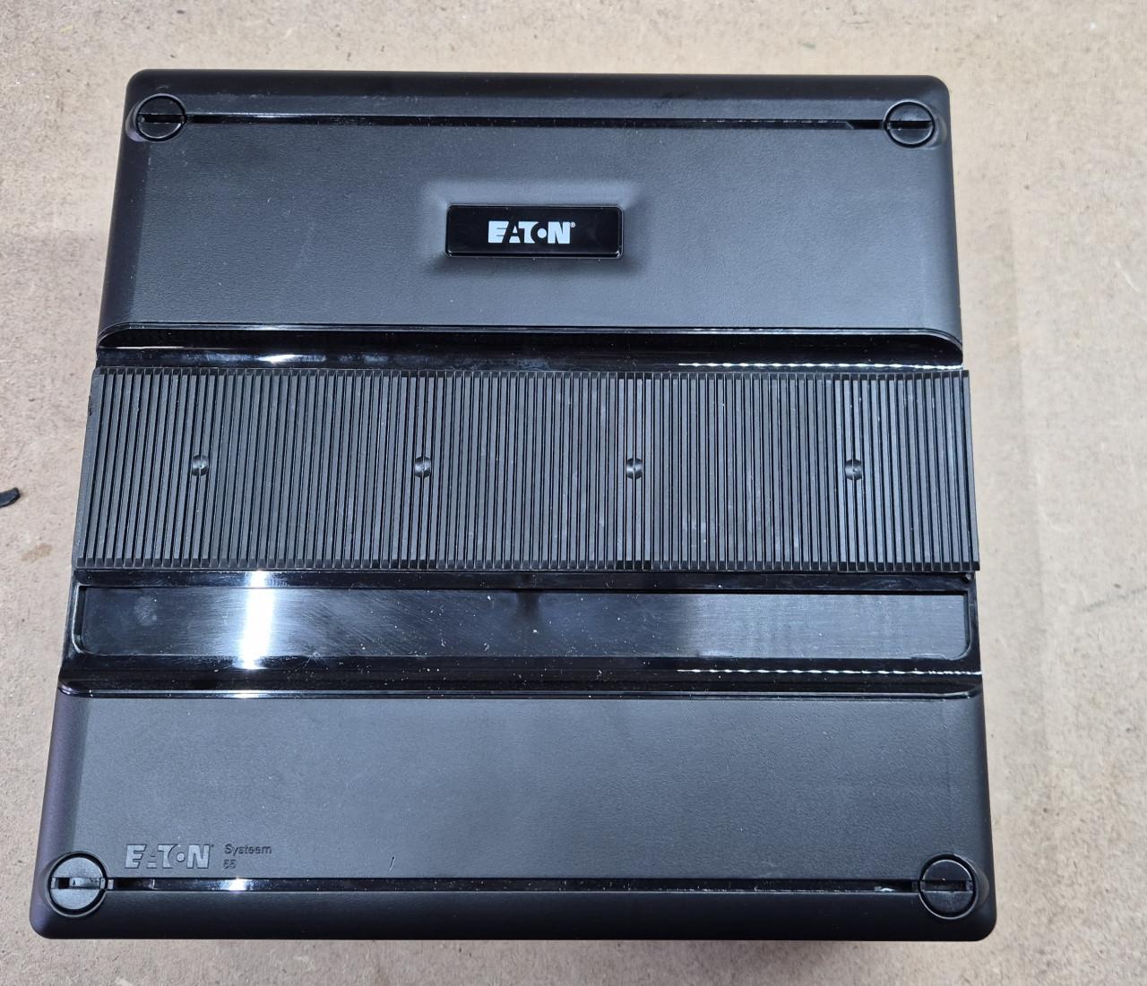 Eaton groepenkast 220x220mm - Leeg