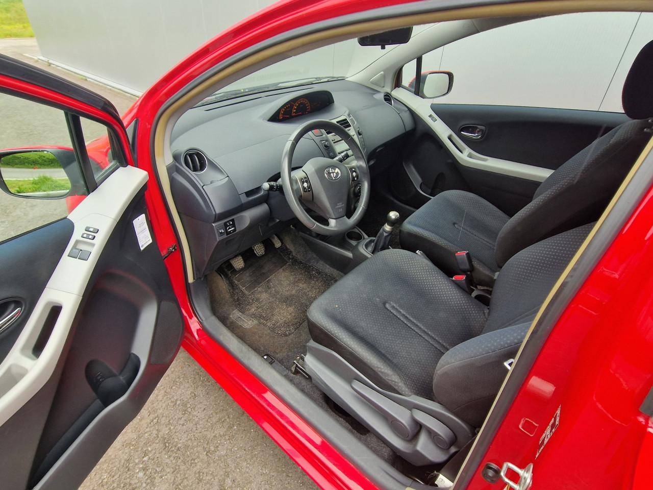 Toyota Yaris 1.0 VVTi Cool