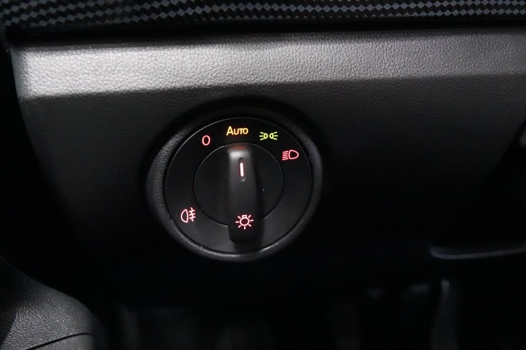 Volkswagen UP! 1.0 bmt move up! | cruise | bluetooth | airco |