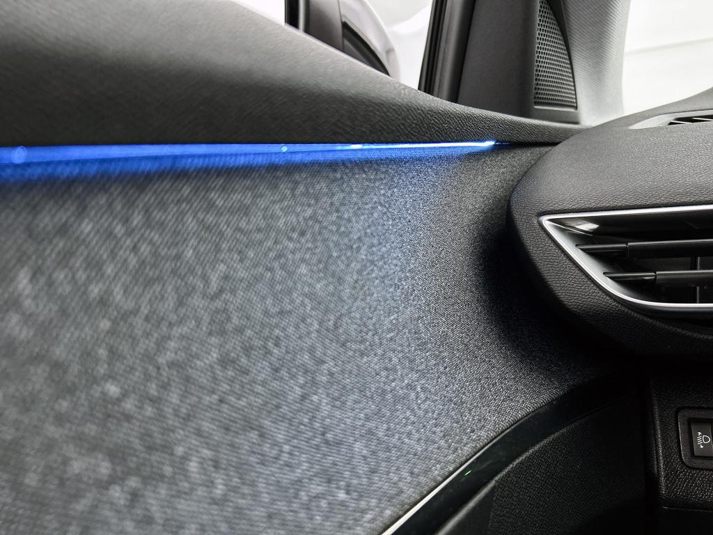 Peugeot 3008 plug-in hybrid 225pk automaat road trip | stoelverwarming | tr