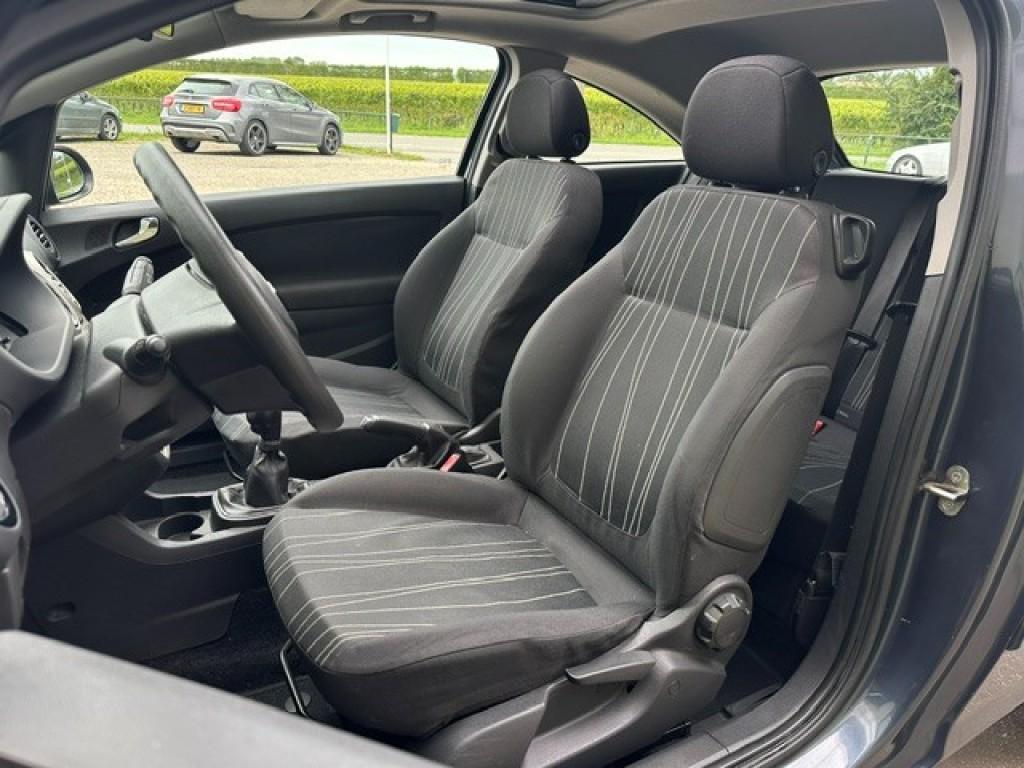 Opel Corsa 1.2-16v enjoy trekhaak schuifdak apk 06-2027