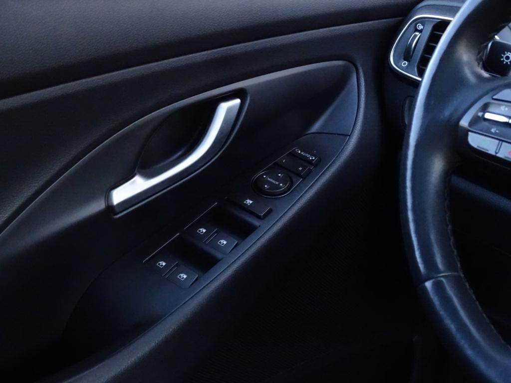 Hyundai I 30 wagon 1.4 t-gdi premium automaat | pano | trekhaak | led | sto