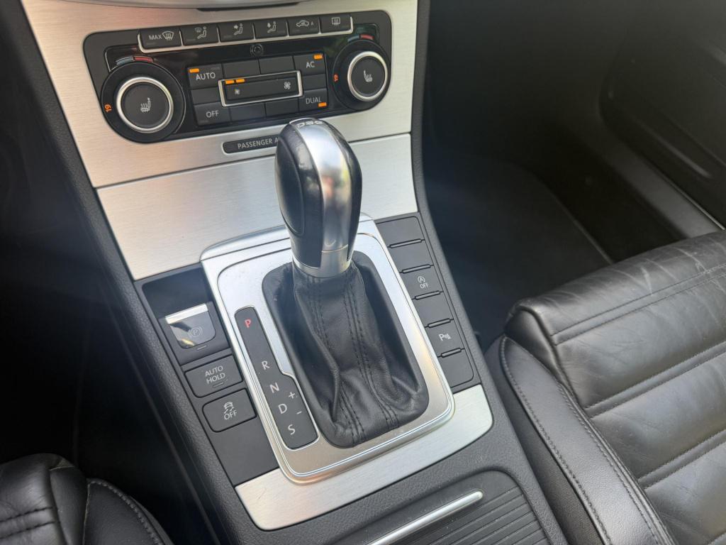 Volkswagen Passat variant 1.4 tsi highline dsg leder no power