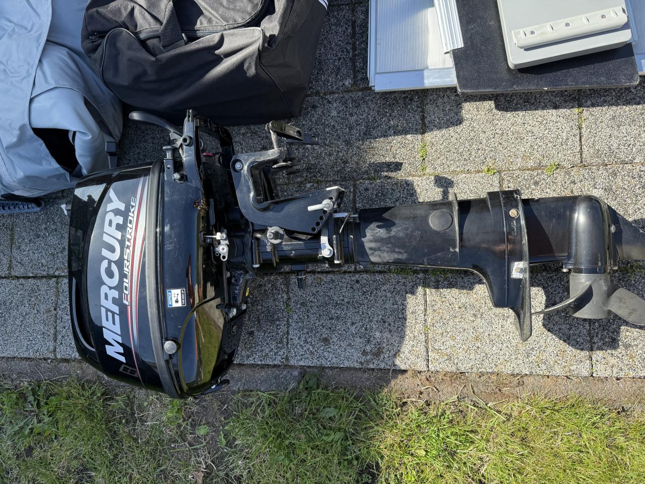 Quicksilver Sport 300 met Mercury 6PK buitenboormotor en veel extra's