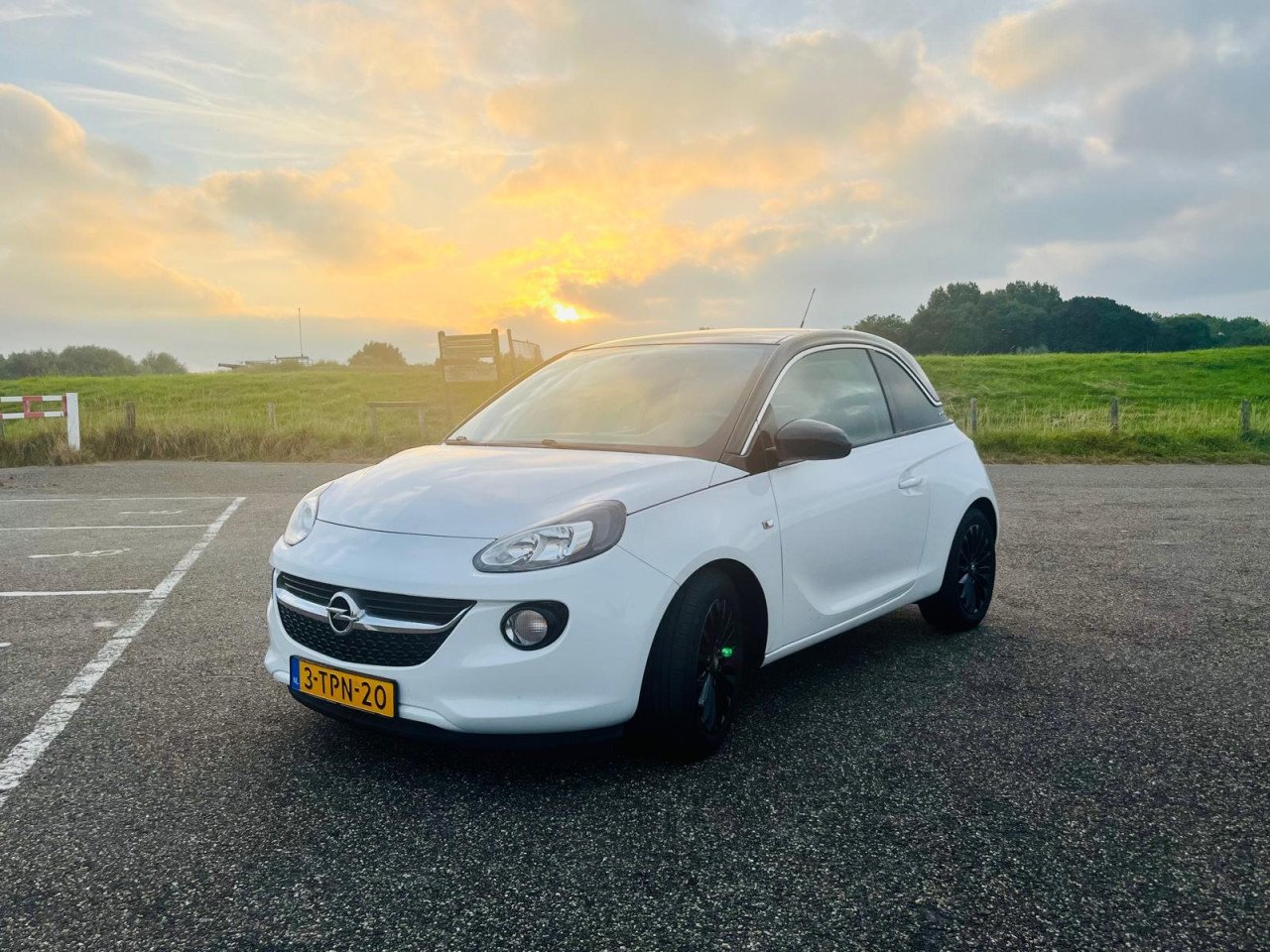 Opel adam 1.4 bi-fuel