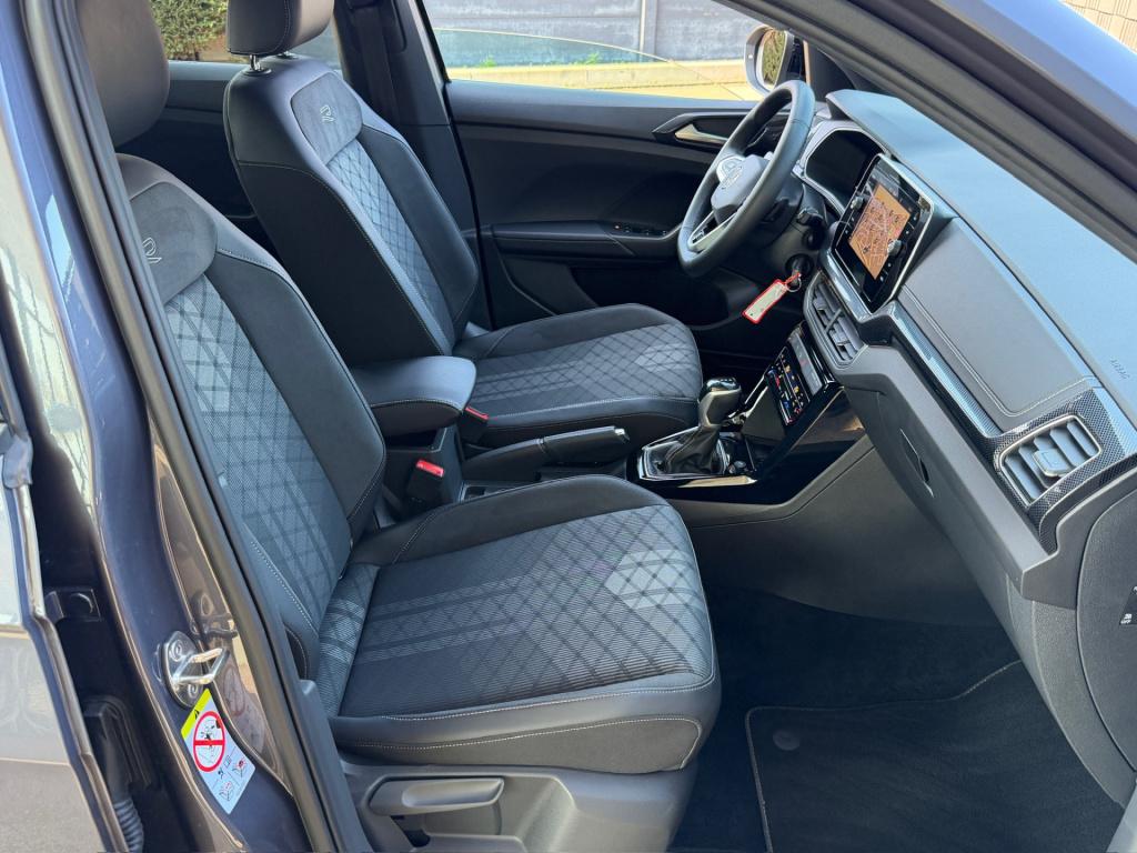 Volkswagen T-cross 1.5 tsi 150pk dsg r-line | black style | trekhaak | iq l