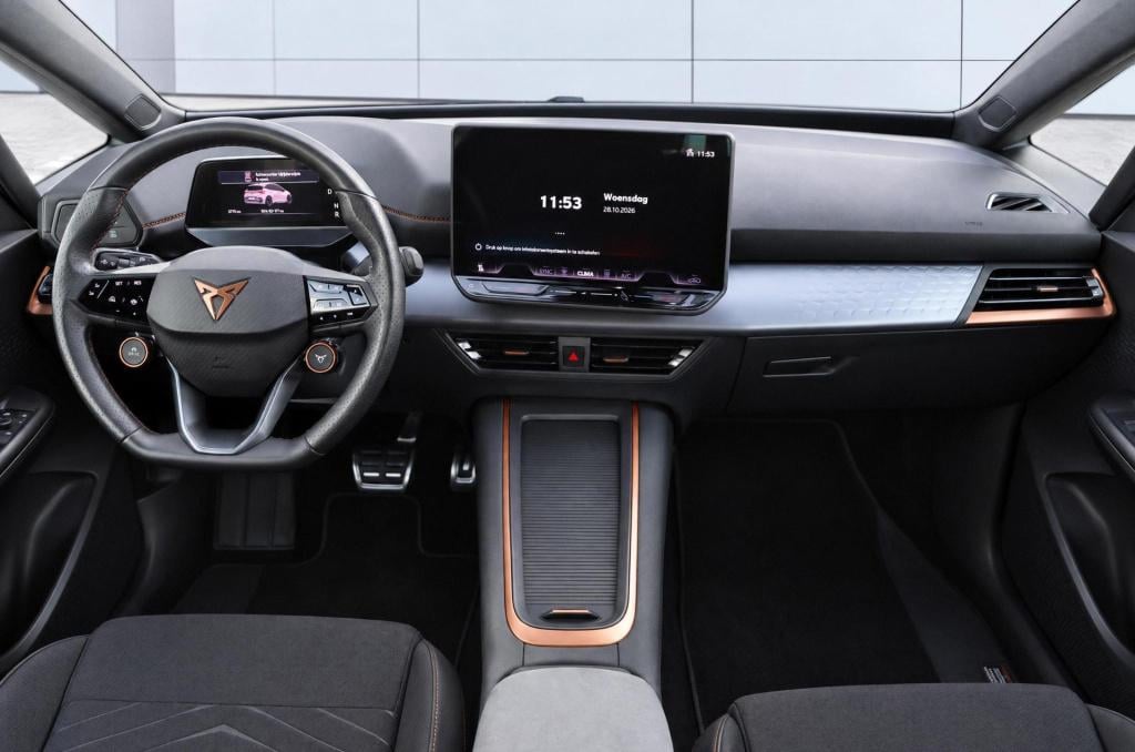 Cupra Born business 63 kwh 230pk | soh 98,2%