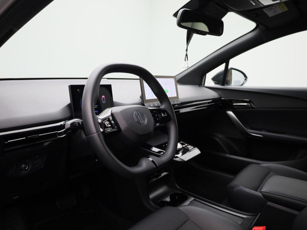 MG Mg4 64 kwh luxury