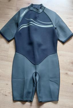 Shorty Rood maat 50 L-XL