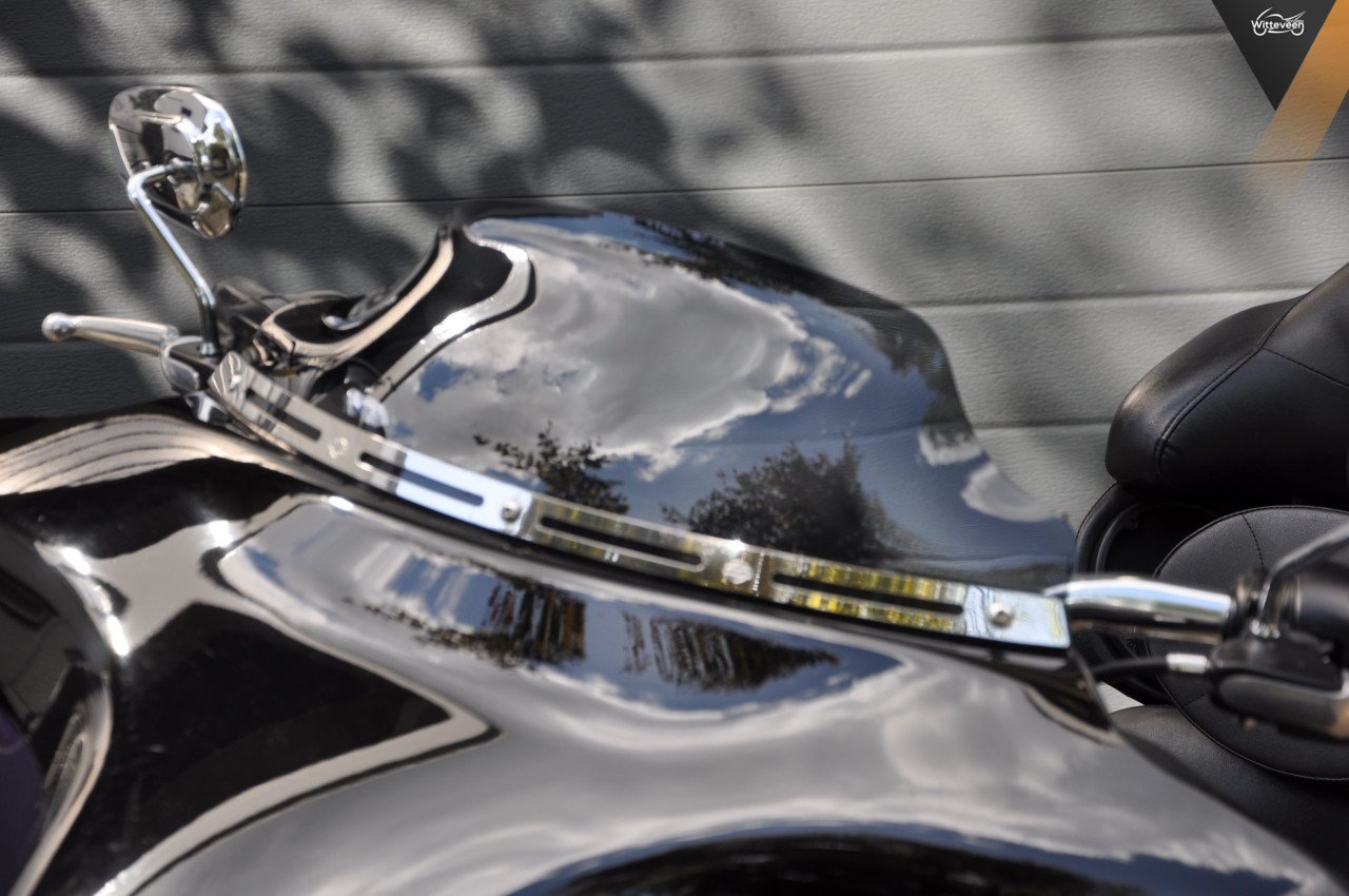 Harley Davidson FLHTK Electra Glide Ultra Limited 103 Ape, uitlaten