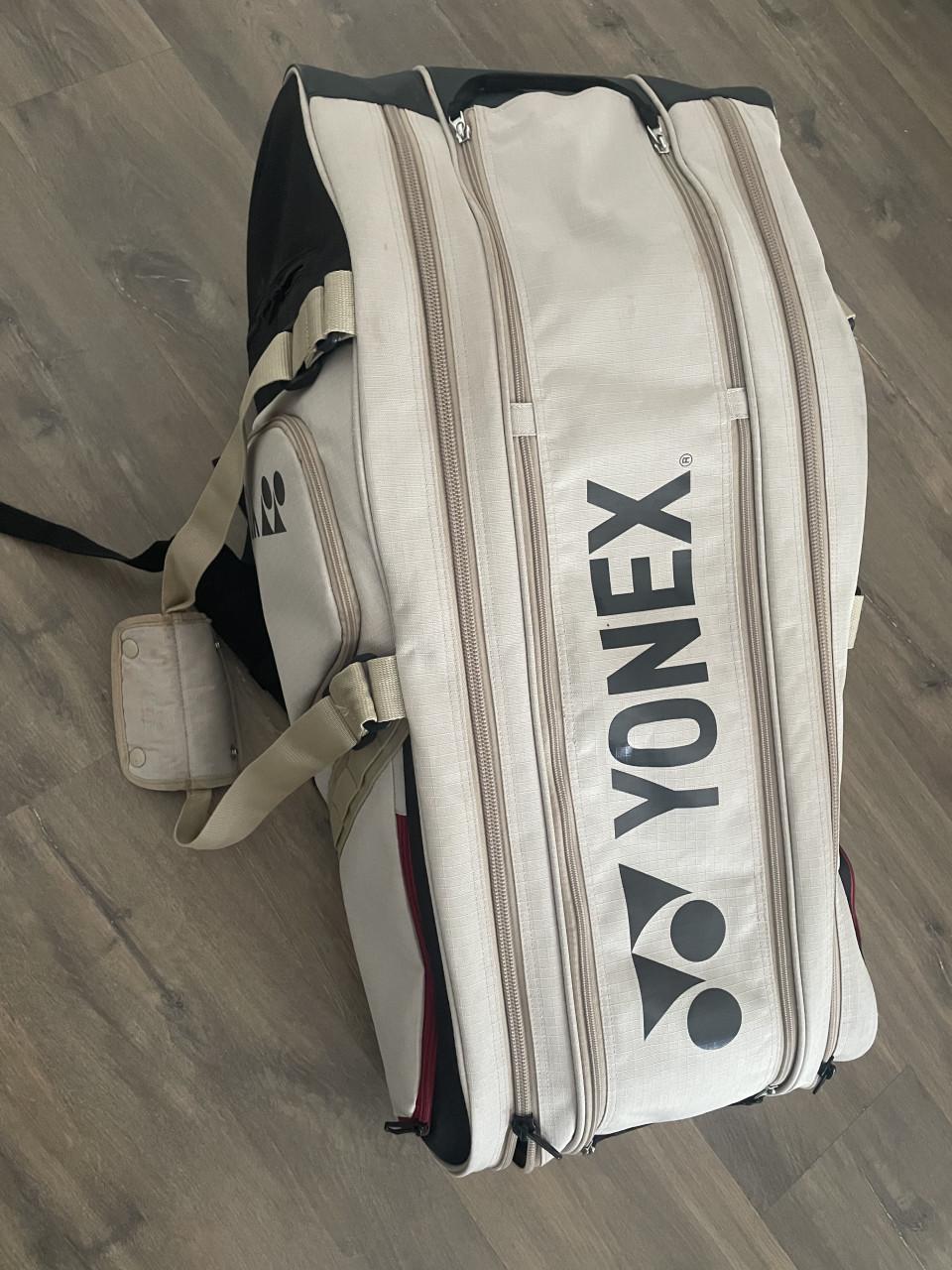 Yonex pro tennisrackets plus tas