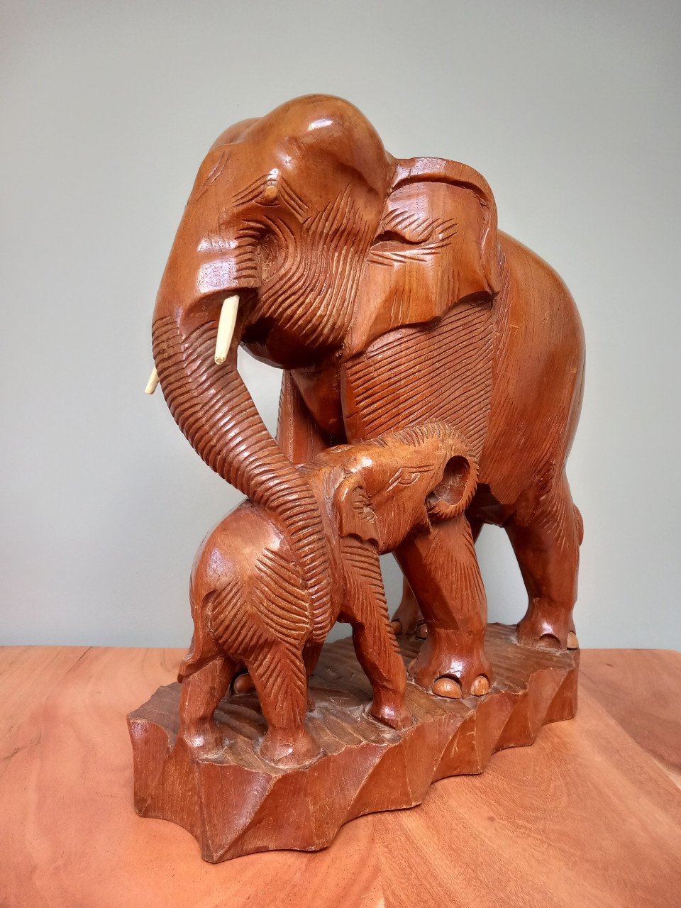 Massief Grote Houten Olifant! 5 kg!